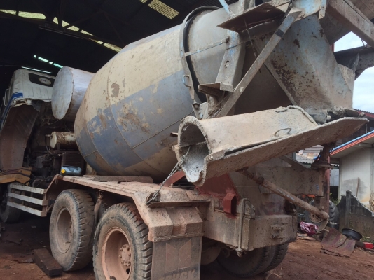 ขายโม่ง10ล้อ6คิวโม่งตรงสวยครับ