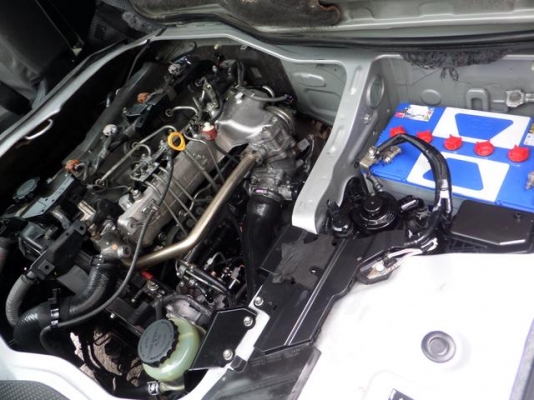 โทร 0922726669 ตันหยงรถตู้เบสมือสองฝั่งธน COMMUTER ดีเซลปี11เกียMTสีเทา ราคา 799,000 บาท