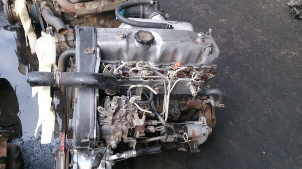 เครื่องมิตซูบิชิ สตราด้า 2500 4D56 สวยๆรับประกัน