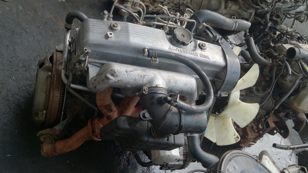 เครื่องมิตซูบิชิ สตราด้า 2500 4D56 สวยๆรับประกัน