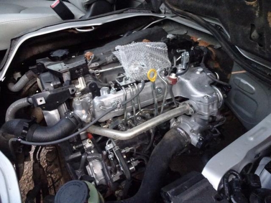 โทร 0922726669 คุณตันหยงรถตู้เบสมือสองฝั่งธนฯ TOYOTA COMMUTER ดีเซลล์ ปี 12 รคา 899,000 บาท