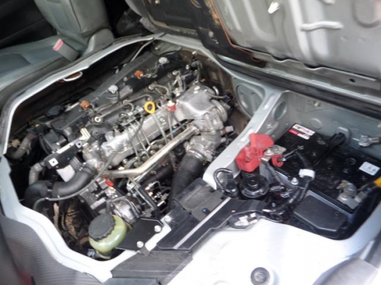 โทร 0922726669 คุณตันหยงรถตู้เบสมือสองฝั่งธน รถตู้ดีเซลล์ ปี 2010 เบาะหนัง 3 แถว