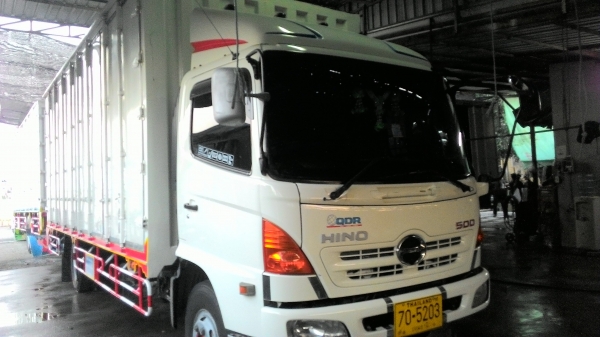 ขายรถ6ล้อ FC 9J ตู้10 บาน ยาว6.6ม. สนใจติดต่อ 061-4124275 พีรพงษ์