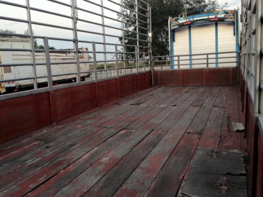 ขาย6ล้อคอกเหล็ก ยาว7.50 ม. 240แรงม้า ปี56