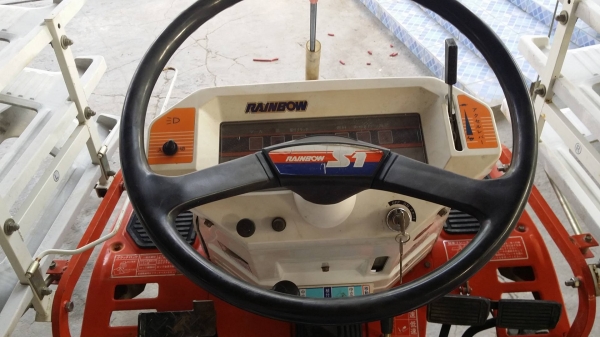 รถปลูกข้าวนั่งขับ KUBOTA รุ่น S1-500R เก่าญี่ปุ่น พร้อมกล่องหยอดปุ๋ยด้านท้าย ดำนา 5 แถว สภาพสวย