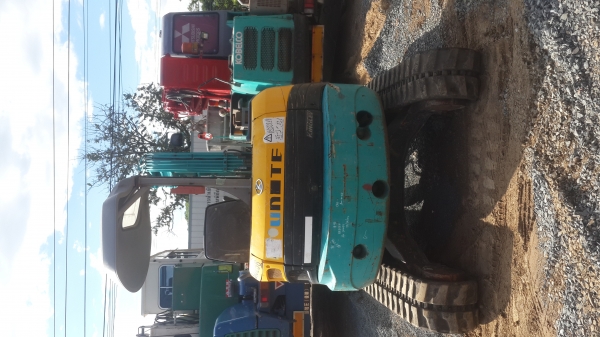 ขายรถขุดมือสองญี่ปุ่นKUBOTA RX403 395,000บาท