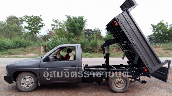 รับต่อดั้ม รถบรรทุกทุกชนิด รถปิคอัฟดั้ม รถหก สิบล้อ รถอีแต๋น รับต่อกระบะใหม่ งานสวย คุณภาพดี ราคาไม่แพงสอบถาม 081 074 5778 ลุงโหนกรับสาย