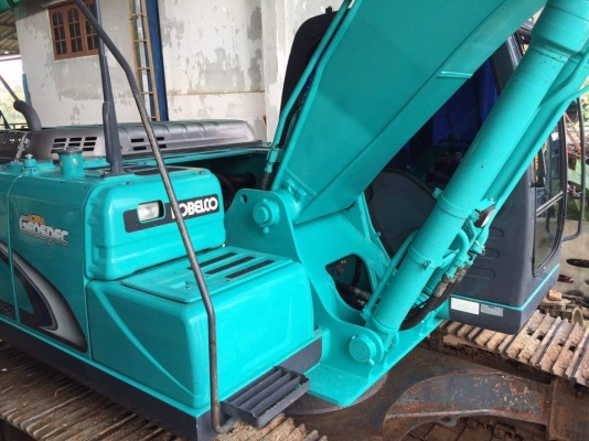 KOBELCO SK200-8 SUPER YN12 5,xxx ชม. เอกสารทะเบียน รถสวยมาก สีเดิม มีสมุดคู่มือการใช้รถพร้อม ราคา 2,190,000 บาท สนใจ 089-0854790