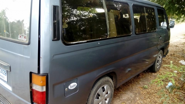 รถตู้ราคาถูก