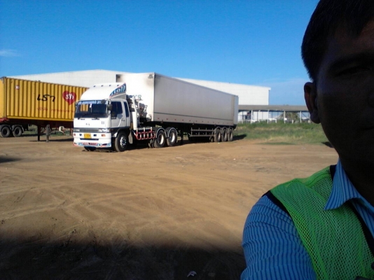 รถบรรทุกหัวลาก HINO พร้อมหาง รถบรรทุกหัวลาก HINO พร้อมหาง