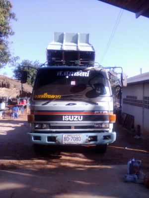 ขาย 6 ล้อ ดั้ม ISUZU  175 แรง