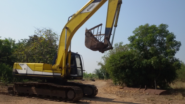 ขายแบ็คโฮ KOBELCO (sk200) msrk 3 รถแรงพร้อมใช้งาน