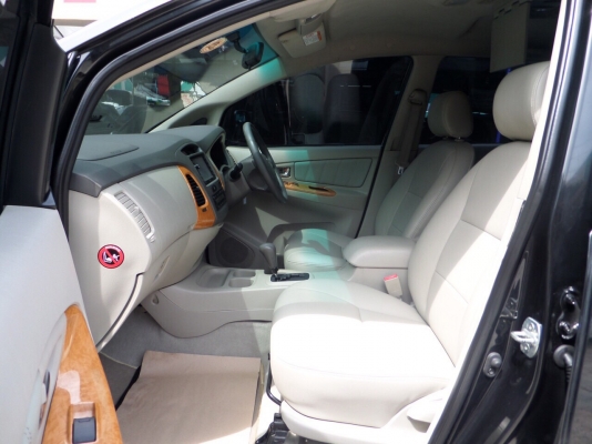 TOYOTA INNOVA 2.0V AT ปี2010โทร 098-919-0195 ดาว ออโต้เบสท์