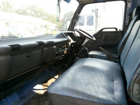 รถบรรทุก ISUZU 6 ล้อใหญ่ ปี 48 ยาว 5 เมตร เครื่อง 130 แรง เทอร์โบ ราคา 530,000 บ.รถอยู่ปทุมธานี