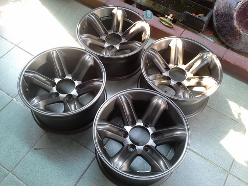 Max เล็บเหยี่ยว ขอบ 16*8 ET0 สภาพสวยๆ 1ชุด