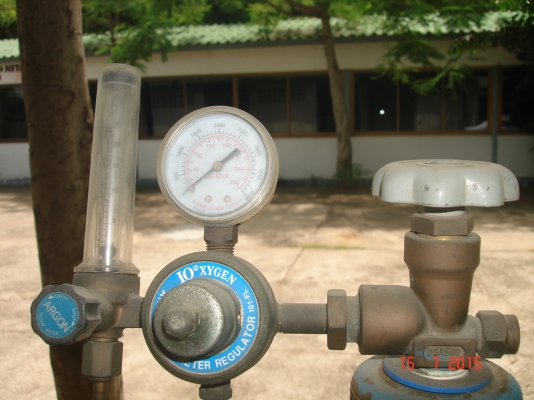 ขายถังอาร์กอน 6 คิว พร้อมรถเข็นสเตนเลสและเกย์อาร์กอน