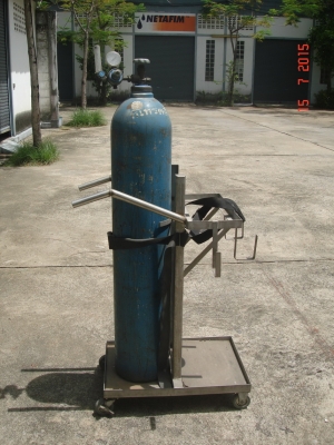 ขายถังอาร์กอน 6 คิว พร้อมรถเข็นสเตนเลสและเกย์อาร์กอน ขายถังอาร์กอน 6 คิว พร้อมรถเข็นสเตนเลสและเกย์อาร์กอน