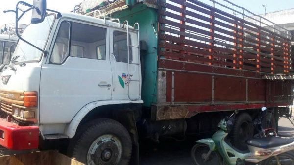 ขายสิบล้อ 3คัน ฮีโน่ FL17-2คัน และ FL18-1คัน สภาพดีเดิมๆ พร้อมใช้งาน เล่ม ทะเบียนพร้อมโอน