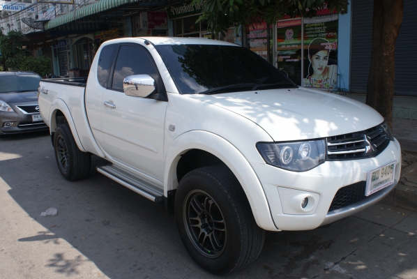 ขายครับบบบบ - triton plus top ขับ 2 - ปี 11-11-2011 - แม็ก 18" ยางเปลี่ยนได้เดือนเดียว ขายครับบบบบ - triton plus top ขับ 2 - ปี 11-11-2011 - แม็ก 18" ยางเปลี่ยนได้เดือนเดียว