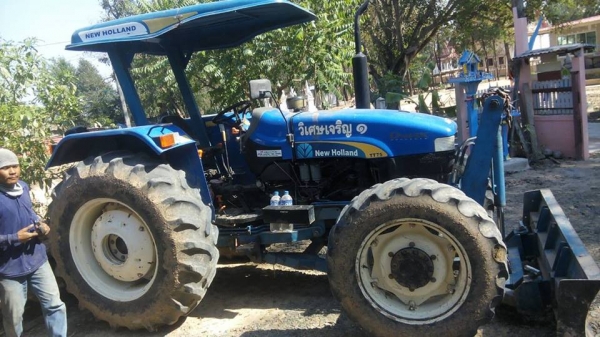 ขายรถไถ2เพลา NEWHOLLAND T75 อุปกรณ์ ดันหน้า ผานหลัง สภาพสวยพร้อมใช้งาน เอกสารพร้อมโอน สนใจโทร 090-8588220คุณนะ 093-3258446คุณบิว หรือเข้าดูสินค้าอื่นๆได้ที่ www.truck.in.th/498 หรือเพจFacebook ณรงค์ ซื้อขายรถมือสอง (เว็บไซต์ส่วนตัว) หรือFacebook อู่ คุณนะ ขายรถไถ2เพลา NEWHOLLAND T75 อุปกรณ์ ดันหน้า ผานหลัง สภาพสวยพร้อมใช้งาน เอกสารพร้อมโอน สนใจโทร 090-8588220คุณนะ 093-3258446คุณบิว หรือเข้าดูสินค้าอื่นๆได้ที่ www.truck.in.th/498 หรือเพจFacebook ณรงค์ ซื้อขายรถมือสอง (เว็บไซต์ส่วนตัว) หรือFacebook อู่ คุณนะ