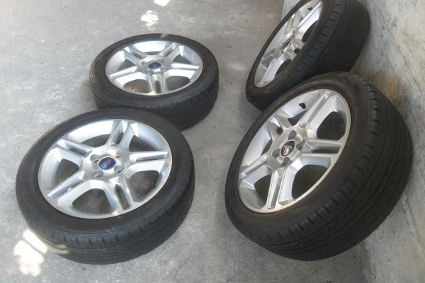 ล้อแม็ก16นิ้ว4รู100 ฟอด พร้อมยาง สวยๆ 4 ล้อ ราคา 5900 บาท ล้อแม็ก16นิ้ว4รู100 ฟอด พร้อมยาง สวยๆ 4 ล้อ ราคา 5900 บาท