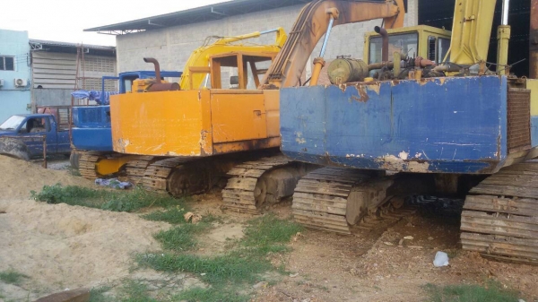 รถแบคโฮ Komatsu PC120 ติดต่อ 0847573592