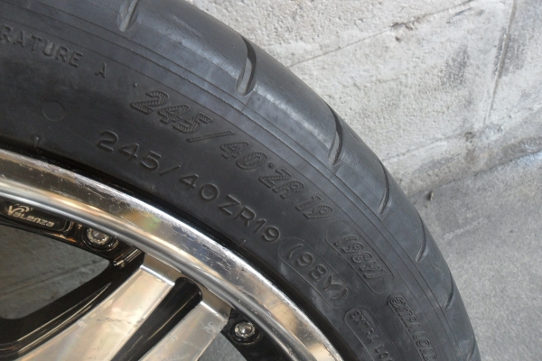 ล้อแม็ก19นิ้ว5รู114 พร้อมยาง สวยๆ 4 ล้อ ราคา 9900 บาท