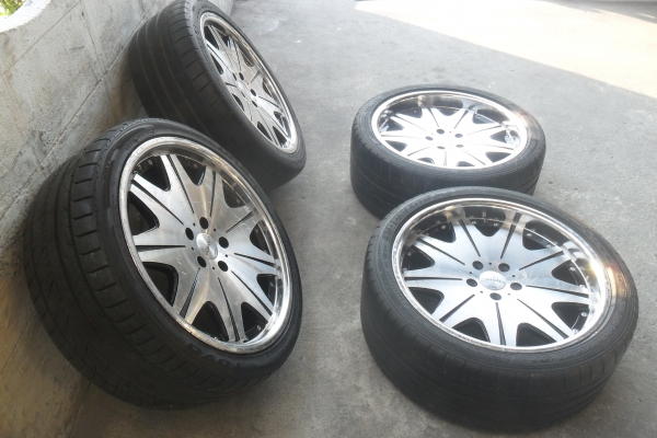 ล้อแม็ก19นิ้ว5รู114 พร้อมยาง สวยๆ 4 ล้อ ราคา 9900 บาท