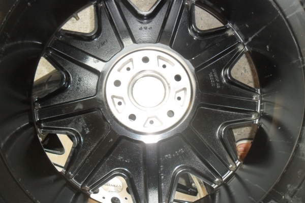 ล้อแม็ก19นิ้ว5รู114 พร้อมยาง สวยๆ 4 ล้อ ราคา 9900 บาท