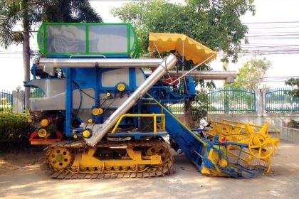 รถเกี่ยวข้าว