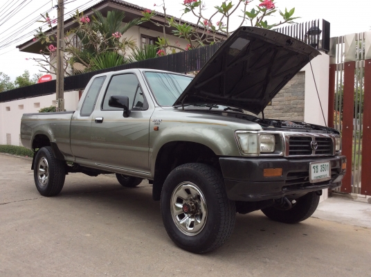 ขายTOYOTA SR5 LN111 ตัวประกอบนอกรถมือเดียว