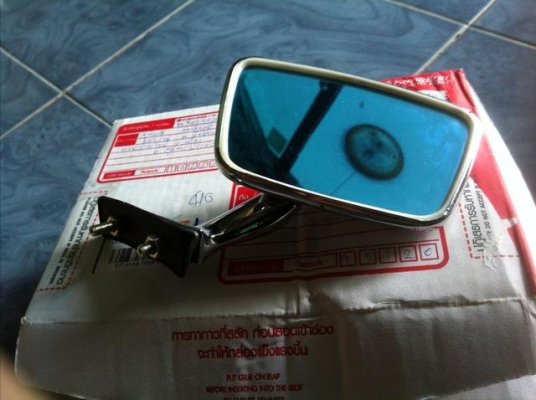 กระจกมองข้างเบนซ์ทับ8 w114 w115 รุ่นมีหูช้างของใหม่งานนอก