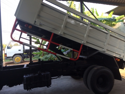 ขายด่วน!! รถบรรทุก 6  ล้อ ดรั้ม สภาพดี สภาพนางฟ้า!