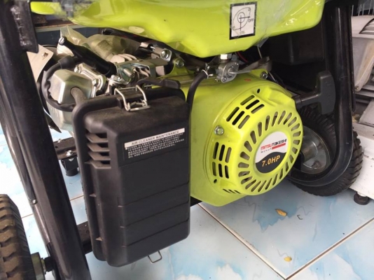 ขาย เครื่องปั่นไฟเบนซิน 3KW สวยๆครับ ขาย เครื่องปั่นไฟเบนซิน 3KW สวยๆครับ