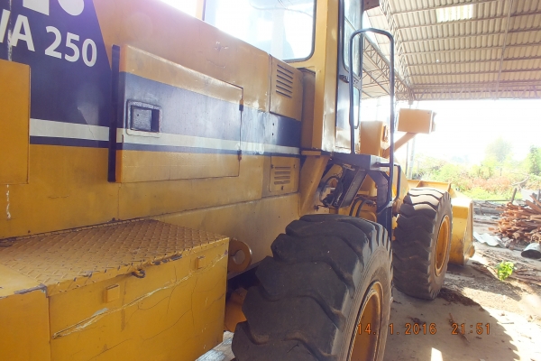 ขาย KOMATSU wa 250  ติดแอร์พร้อม