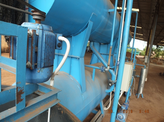 เครื่องอัดนำ้ยาไม้