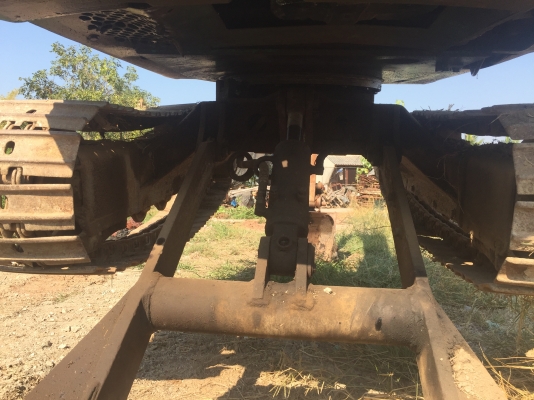 ขายโคมัสสุpc30-7e เครื่องดี ปั้มนิ้วแรงดี เอวแน่นๆครับ มีลายกระแทก