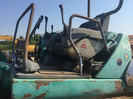 ขายโคมัสสุpc30-7e เครื่องดี ปั้มนิ้วแรงดี เอวแน่นๆครับ มีลายกระแทก