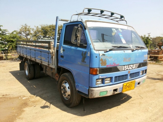 รถรรทุก ISUZU 6 ล้อ ปื47 ยาว 4.30 เมตร  เครื่อง115 แรง คานหน้ากว้าง เฟืองท้ายเอฟ.  ยางใหม่6เส้น ราคา 330,000 บ.รถอยู่สระบุรี