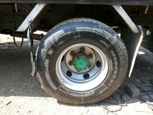 รถรรทุก ISUZU 6 ล้อ ปื47 ยาว 4.30 เมตร  เครื่อง115 แรง คานหน้ากว้าง เฟืองท้ายเอฟ.  ยางใหม่6เส้น ราคา 330,000 บ.รถอยู่สระบุรี