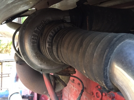 ขายรถเกี่ยวข้าวไทยเจริญราคา460000บาทครับ