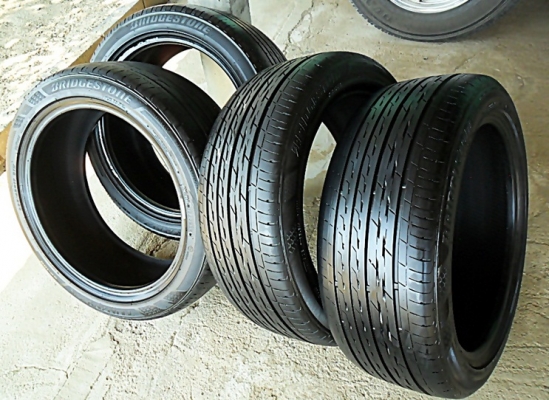 ยางขอบ17  บริดสโตน 225-45-R17ลงพื้นปี15 (4เส้น 4,600)