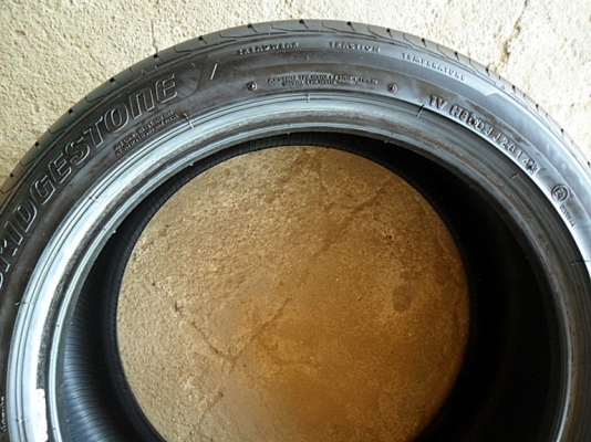 ยางขอบ17  บริดสโตน 225-45-R17ลงพื้นปี15 (4เส้น 4,600)