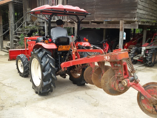 หาชื้อรถไถยันม่าร์393T เชิณมาหาเราครับ มีไบมีด1อันและผาน3ทีเอ็มชี1อันสวยๆเดิมๆ พร้อมทะเบียนขายใน  ราคา295000บาท รถอยู่วังบัว คลองขลุง กำแพงเพชร    สนใจสอบุถามได้ที่081 3655997 อำพร  พาเจริญ  ราคาต่อรองได้อีกนะครับ