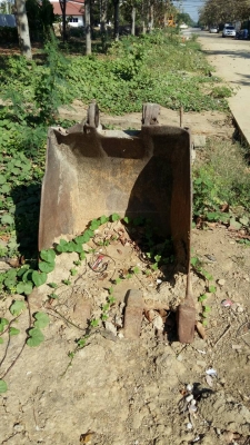 ขายแบคโฮ Komatsu PC120-3 มีลายหัวเจาะพร้อมบุ้งกี๋ 2 ใบ ขายแบคโฮ Komatsu PC120-3 มีลายหัวเจาะพร้อมบุ้งกี๋ 2 ใบ