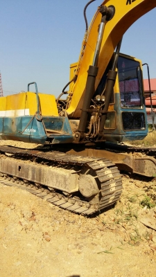 ขายแบคโฮ Komatsu PC120-3 มีลายหัวเจาะพร้อมบุ้งกี๋ 2 ใบ ขายแบคโฮ Komatsu PC120-3 มีลายหัวเจาะพร้อมบุ้งกี๋ 2 ใบ