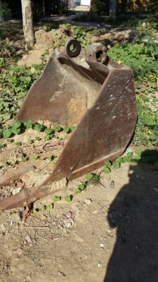 ขายแบคโฮ Komatsu PC120-3 มีลายหัวเจาะพร้อมบุ้งกี๋ 2 ใบ ขายแบคโฮ Komatsu PC120-3 มีลายหัวเจาะพร้อมบุ้งกี๋ 2 ใบ