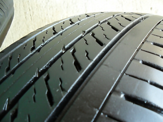 ยางกระบะขอบ16 ดันล็อป215-65-R16 ลงพื้นปี15 (2เส้น1,800) ยางกระบะขอบ16 ดันล็อป215-65-R16 ลงพื้นปี15 (2เส้น1,800)