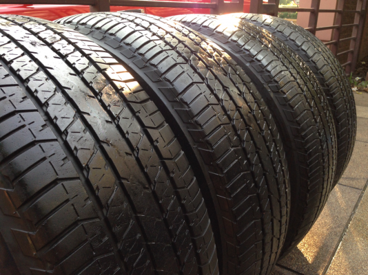 Bridgestone 265 60 18 ปลายปี12 พร้อมใช้งาน ราคาไม่แพง