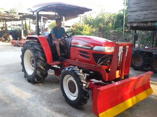 หาชื้อรถไถยันม่าร์494T เชิณมาหาเราครับ มีไบมีด1อันและผาน6ทีเอ็มชี1อันสวยๆเดิมๆ พร้อมทะเบียนขายใน  ราคา385000บาท รถอยู่วังบัว คลองขลุง กำแพงเพชร    สนใจสอบุถามได้ที่081 3655997 อำพร  พาเจริญ  ราคาต่อรองได้อีกนะครับ